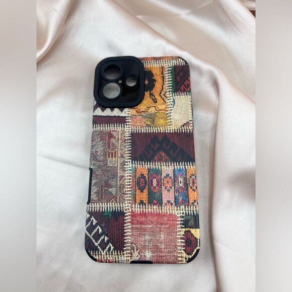 Patterned IPhone 16 plus Case - Picture 3 of 5